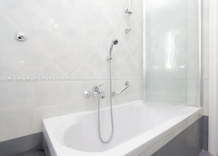 Bright Vatican 2 Bedroom Appartement