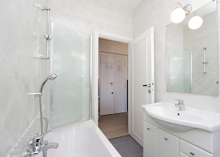 Bright Vatican 2 Bedroom